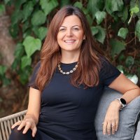 AYŞE GÜÇLÜ ONUR